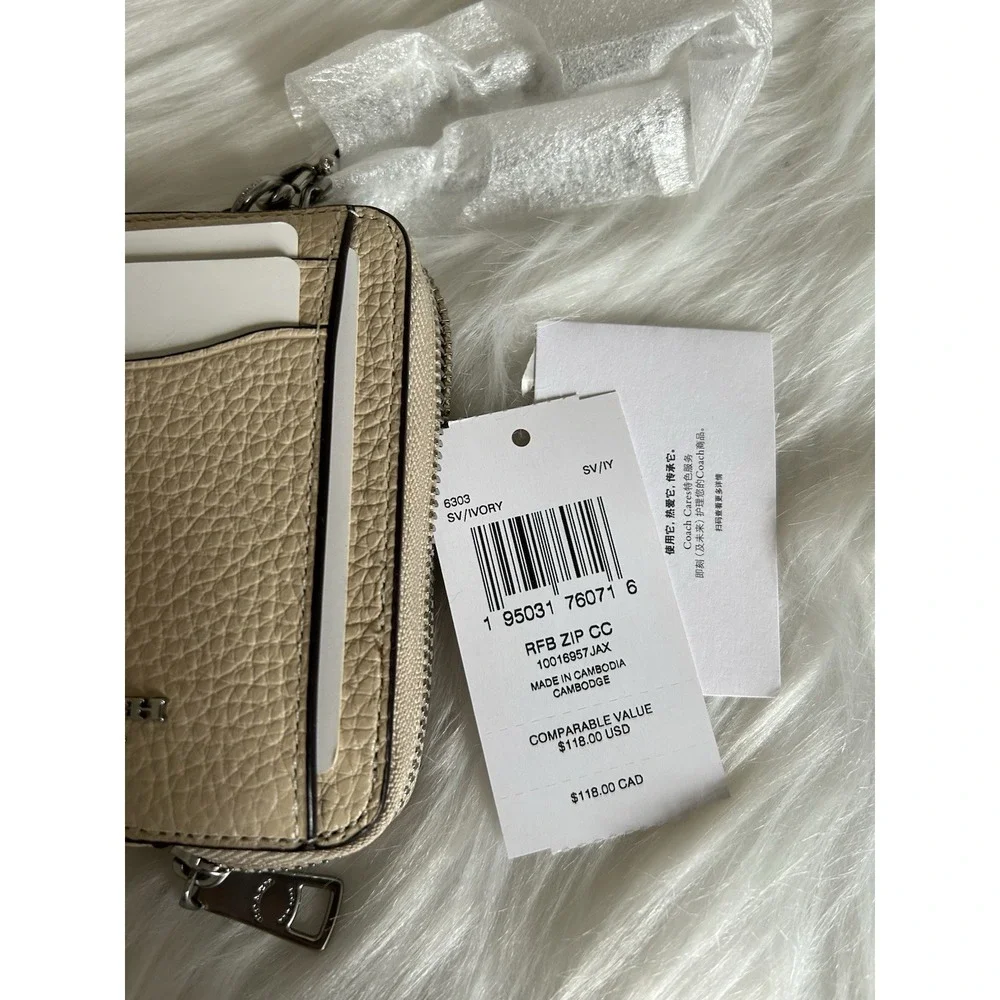 Coach 6303 Ivory Pebbled Leather Zip Card Case NWT - Picture 3 of 4